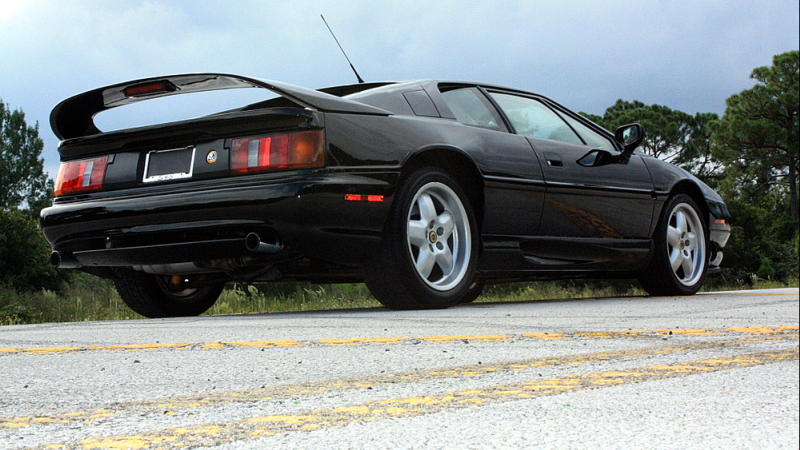 Illustration for article titled Used Car Face-Off: Pre-Owned Ferrari/Lotus Mega Battle
